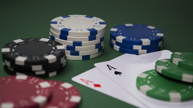 Последователност на печелившо удвояване в игра на блекджек в онлайн казино в България