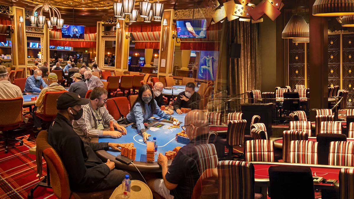 Full Poker Room on Left Empty Poker Room on Right