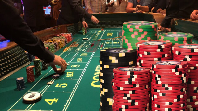 Craps Dealers and Table Layout - Casino Craps Table Explained