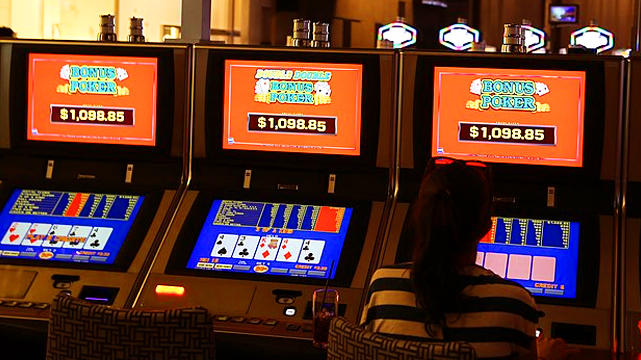 Deretan Mesin Video Poker