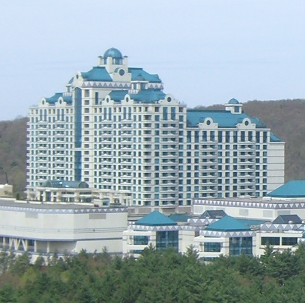 Foxwood Casino Outside