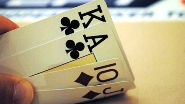 Omaha vs hold