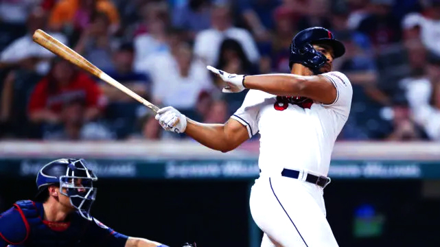 ผู้เล่น MLB หลังจากสวิงที่ค้างคาว