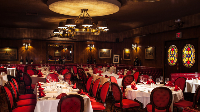 การตกแต่งภายในของ The Golden Steer Las Vegas