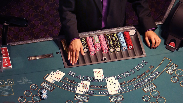 Tampilan Overhead dari Blackjack Hands