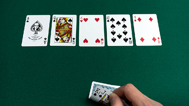 Texas Holdem Player Dengan Royal Flush Hand