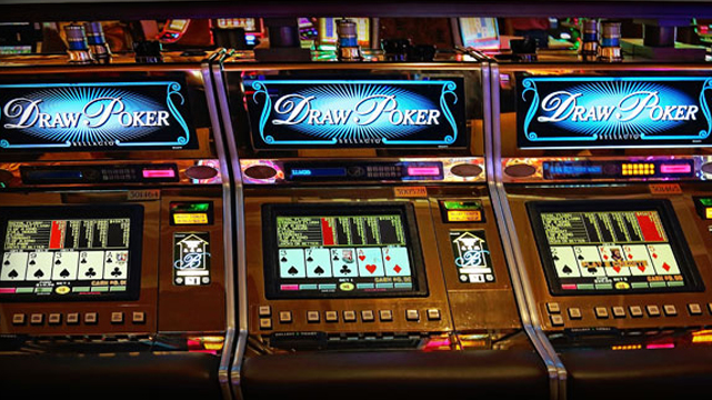 Deretan Mesin Video Poker