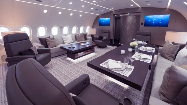 Interior Jet Pribadi Mewah