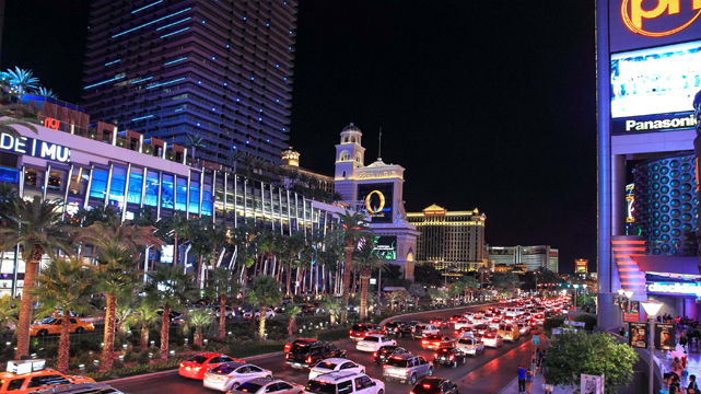 Las Vegas Strip yang Sibuk di Malam Hari