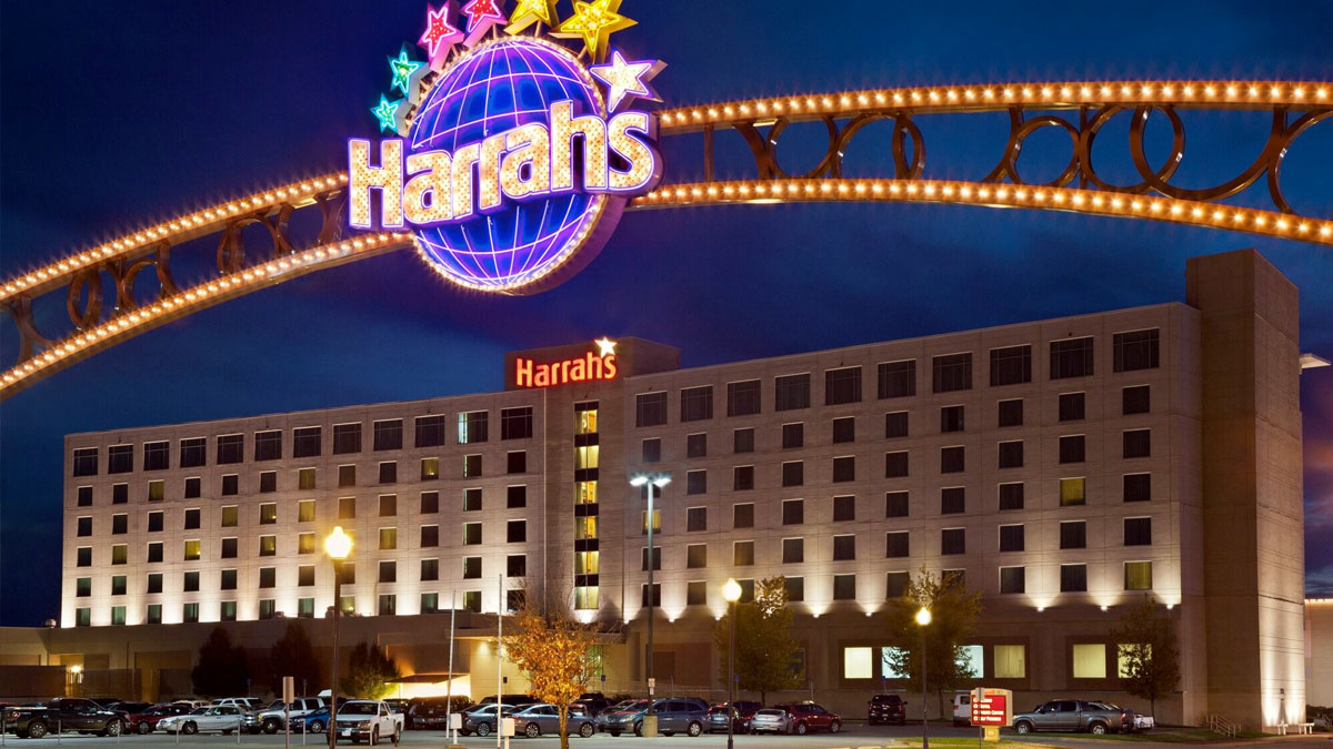 Harrah's Metropolis Exterior Main Entrance