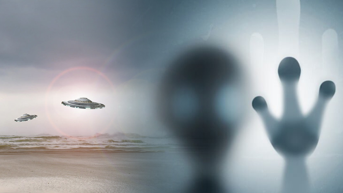 UFO and Alien